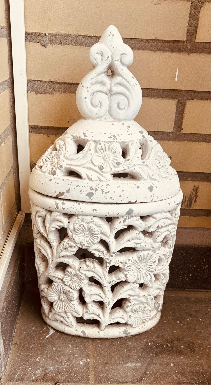 Decoratieve Krans en Windlicht Set - Wit/Grijs, Huis en Inrichting, Woonaccessoires | Kransen, Ophalen, Gebruikt, Krans, Steen/keramiek