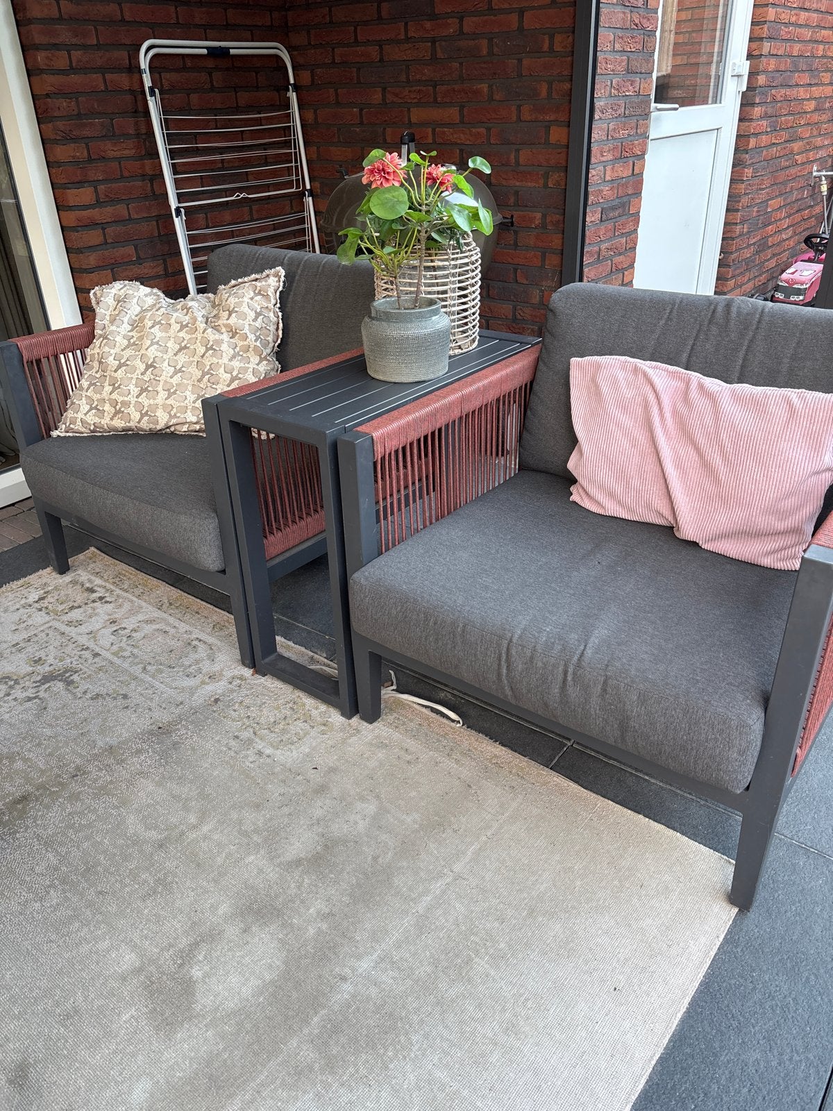Manifesto loungeset van Kees Smit, incl. sidetable, Tuin en Terras, Tuinsets en Loungesets, Ophalen, Zo goed als nieuw, Loungeset
