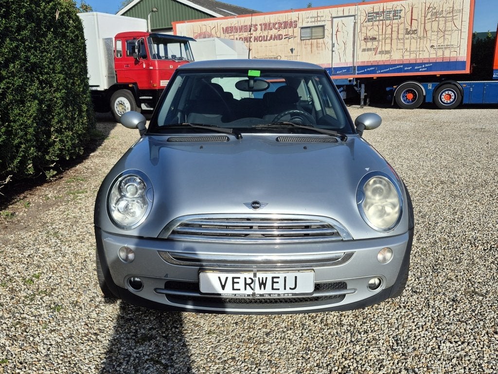 Mini 1.6 16V COOPER | Airco | CV | LM Velgen | PDC |, Auto's, Voorwielaandrijving, Gebruikt, 4 cilinders, 4 stoelen