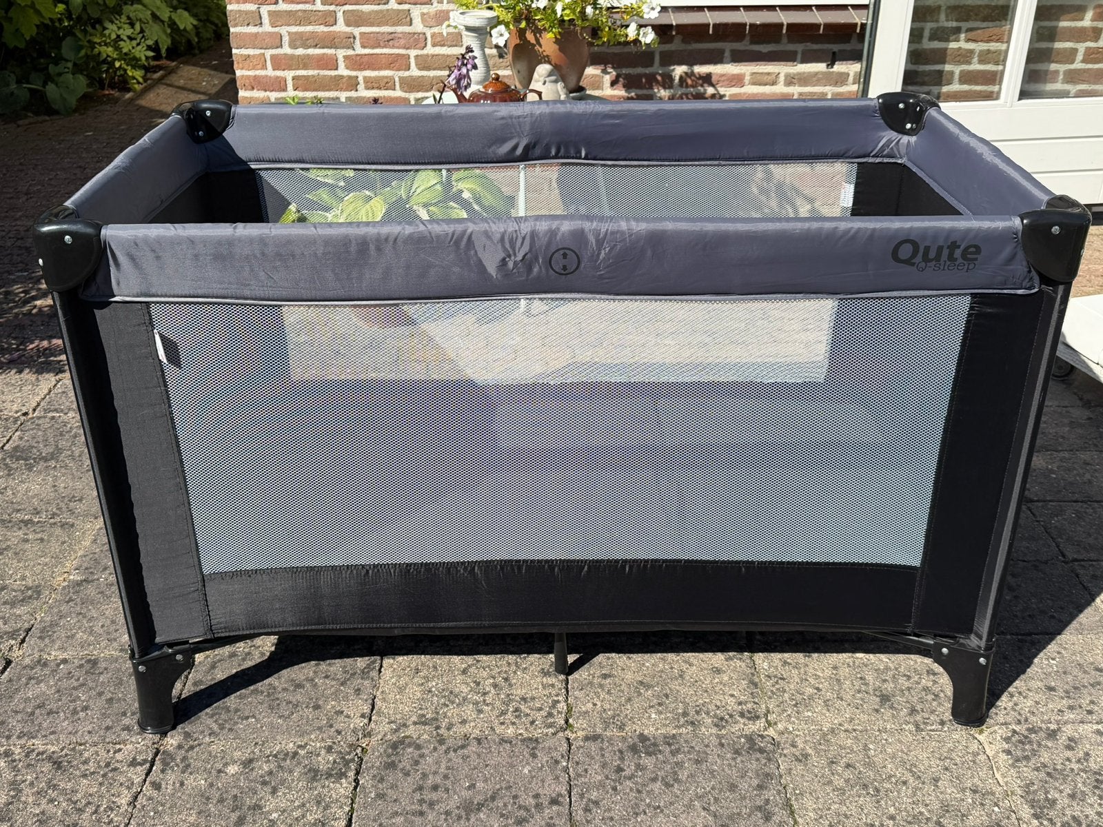 Qute campingbedje met extra dik matras, dekbed, molton ZGAN, Kinderen en Baby's, Babywiegjes en Ledikanten, Ophalen, Nieuw, Reisbedje
