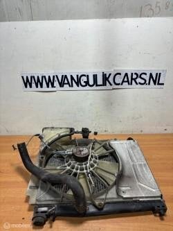 Radiateur  Toyota Yaris II ('99-05), Gebruikt, Toyota, Ophalen of Verzenden, Toyota