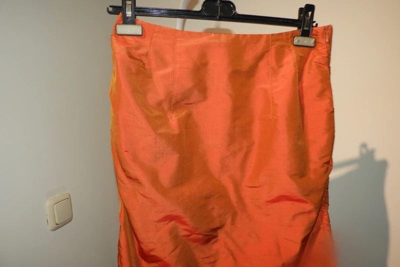 Moq zuiver zijde rok warme oranje tint iets gesmockt M, Maat 38/40 (M), Verzenden, Moq, Oranje