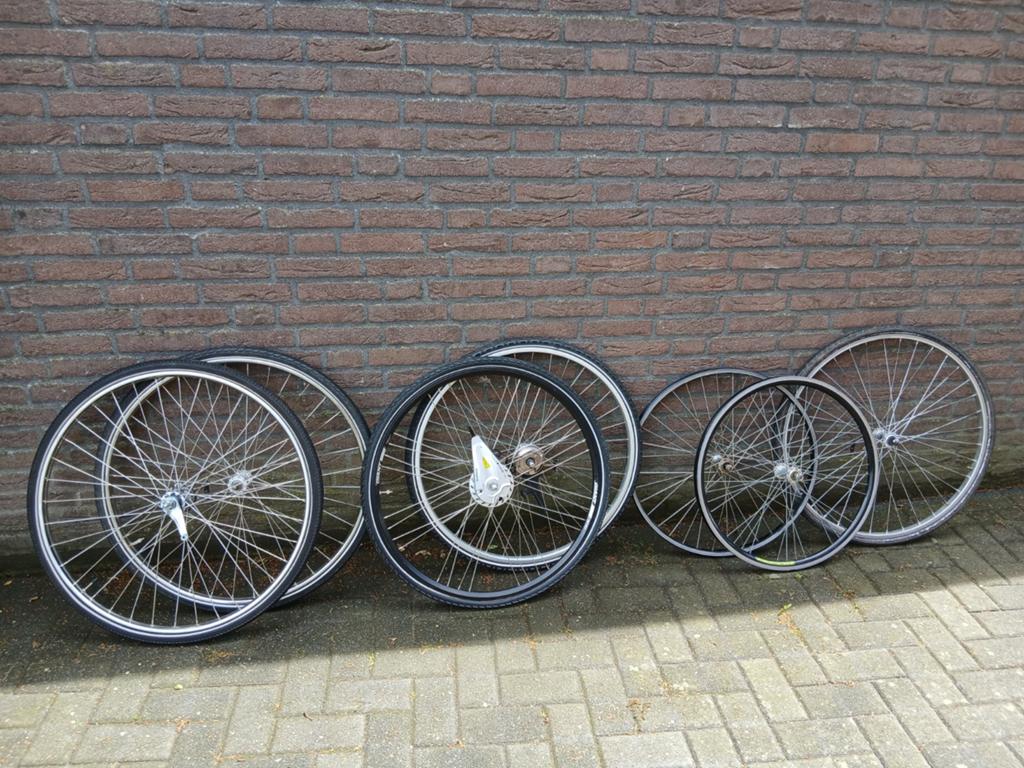 Diverse fietswielen 26 en 28 inch en omafiets vanaf € 10,-, Wiel, Gebruikt, Kinderfiets, Ophalen of Verzenden