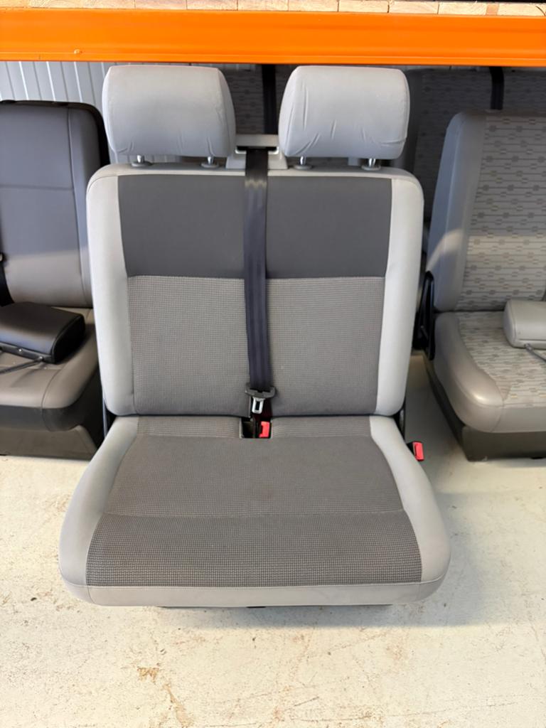 VW TRANSPORTER CARAVELLE T5 T6 BIJRIJDERSBANK BANK TIMO GRIJ, Auto-onderdelen, Ophalen, Volkswagen