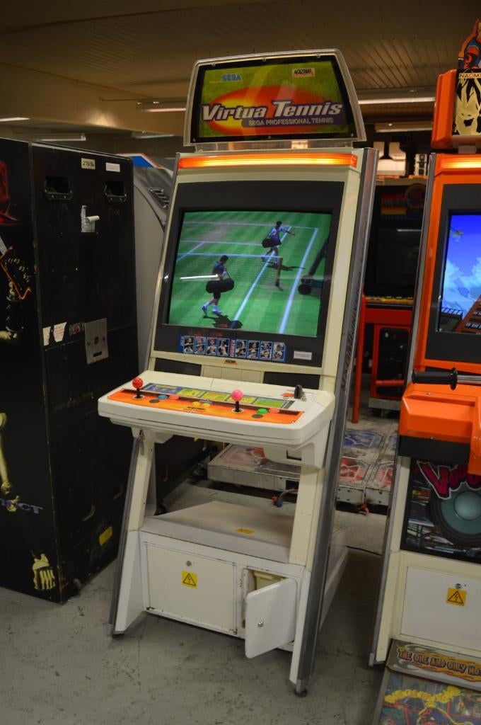 Gezoecht , een arcade Sega Naomi in goed staat ., Ophalen, Zo goed als nieuw