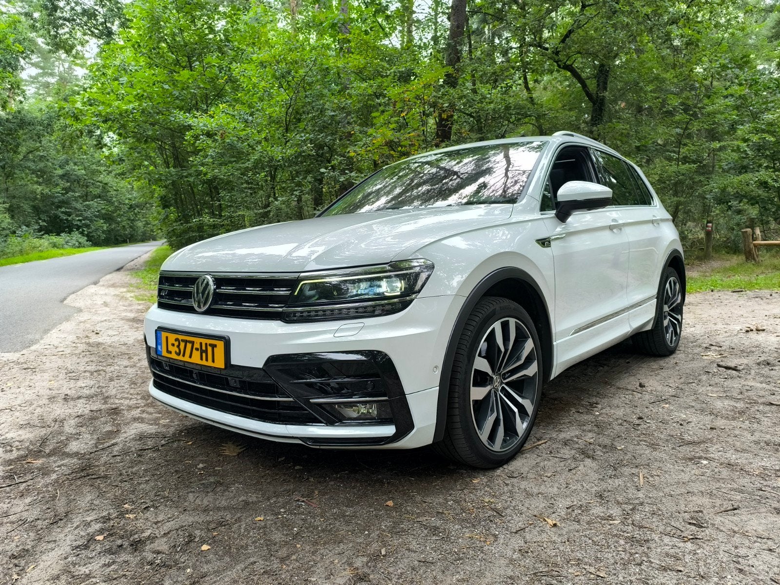 Volkswagen Tiguan 2.0 TSI 300pk 4Motion DSG 2018 Wit, Zwart, 4 cilinders, 1984 cc, 2500 kg