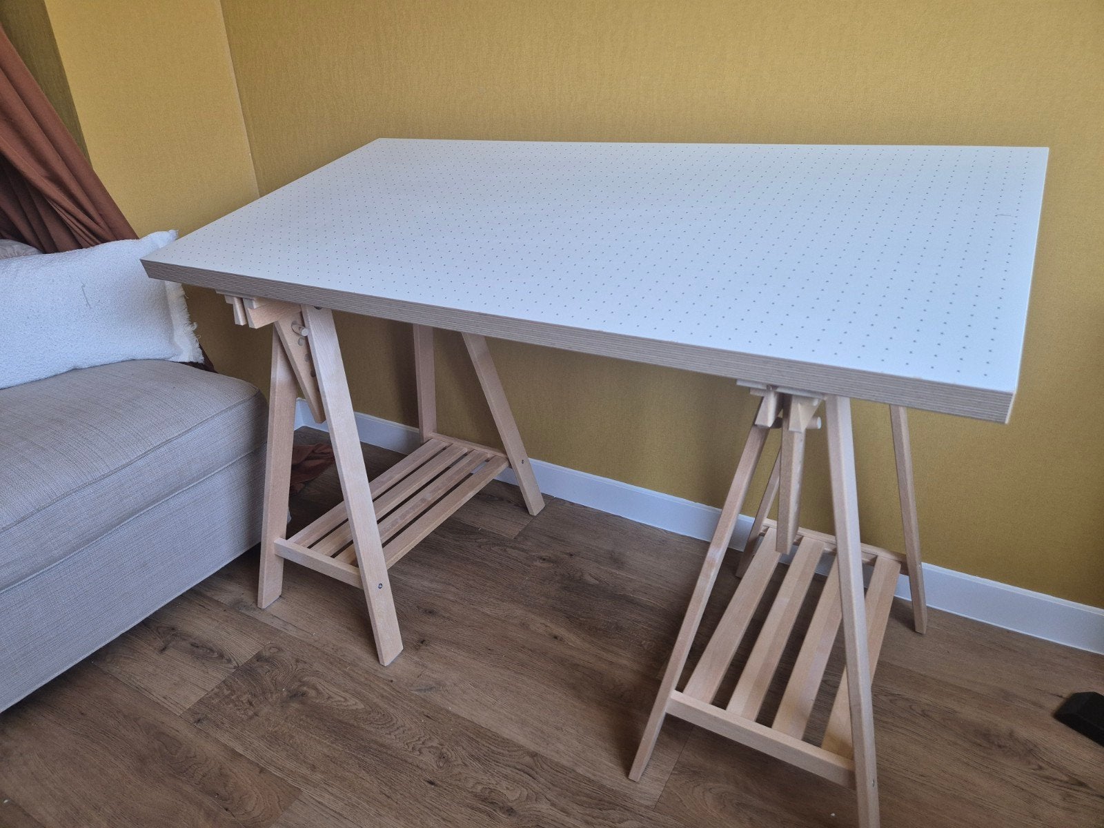 Ikea MITTBACK - LAGKAPTEN bureau 140x60 cm, Ophalen, Gebruikt, Scandinavisch, Hout