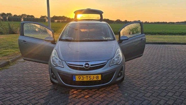 Opel Corsa 1.2 16V 3D 2012 Grijs, Auto's, Voorwielaandrijving, 450 kg, 40 €/maand, 4 cilinders