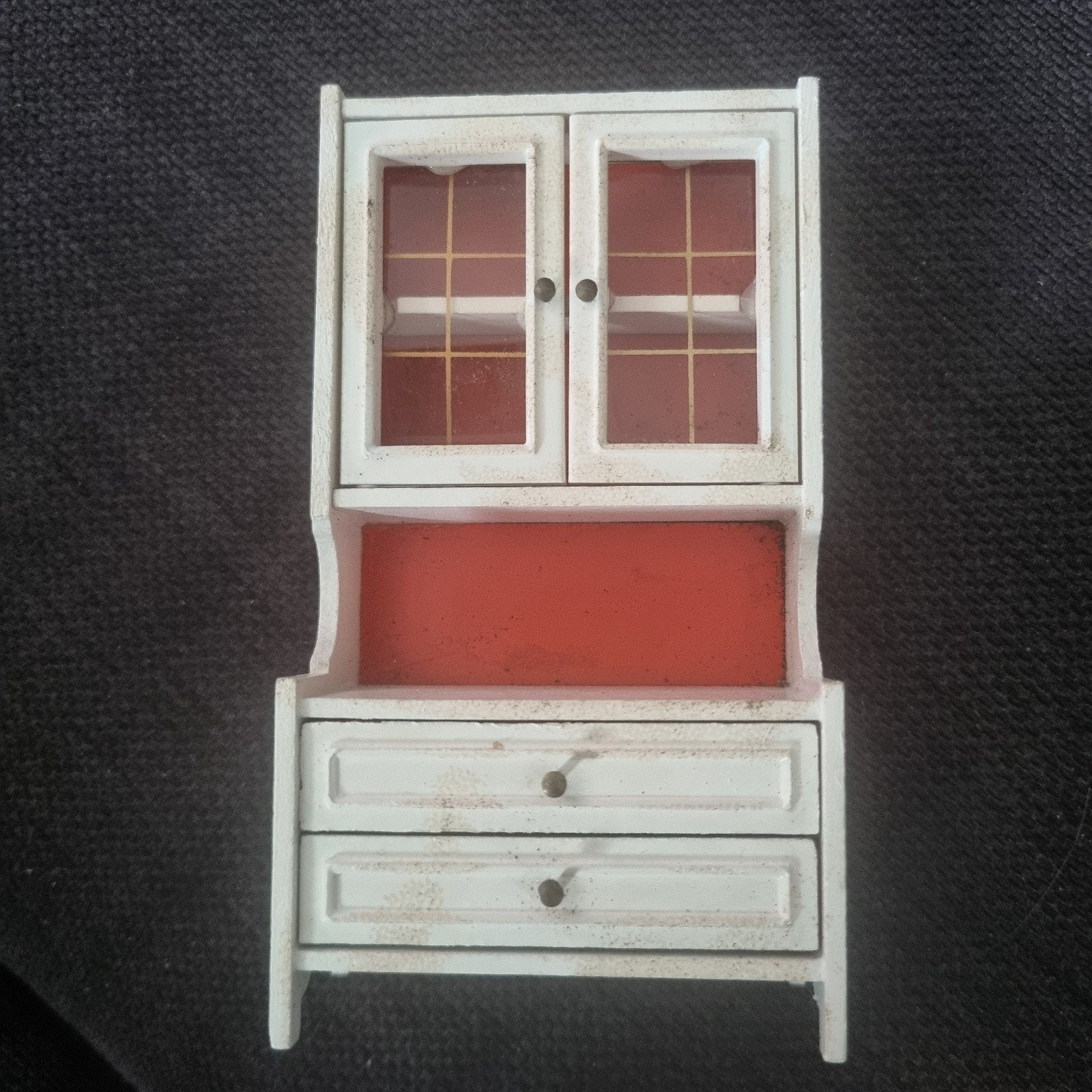 Leuke witte buffetkast met glazen deurtjes en lades Lundby, Verzamelen, Poppenhuizen en Toebehoren, Ophalen of Verzenden, Zo goed als nieuw