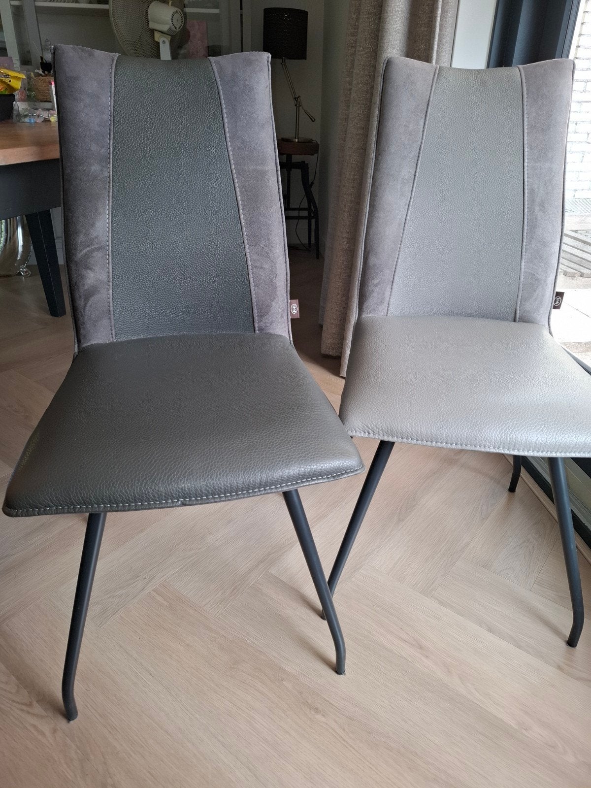 Eettafelstoelen Henders & Hazel, 4 stuks, Ophalen, Gebruikt, Grijs, Vier