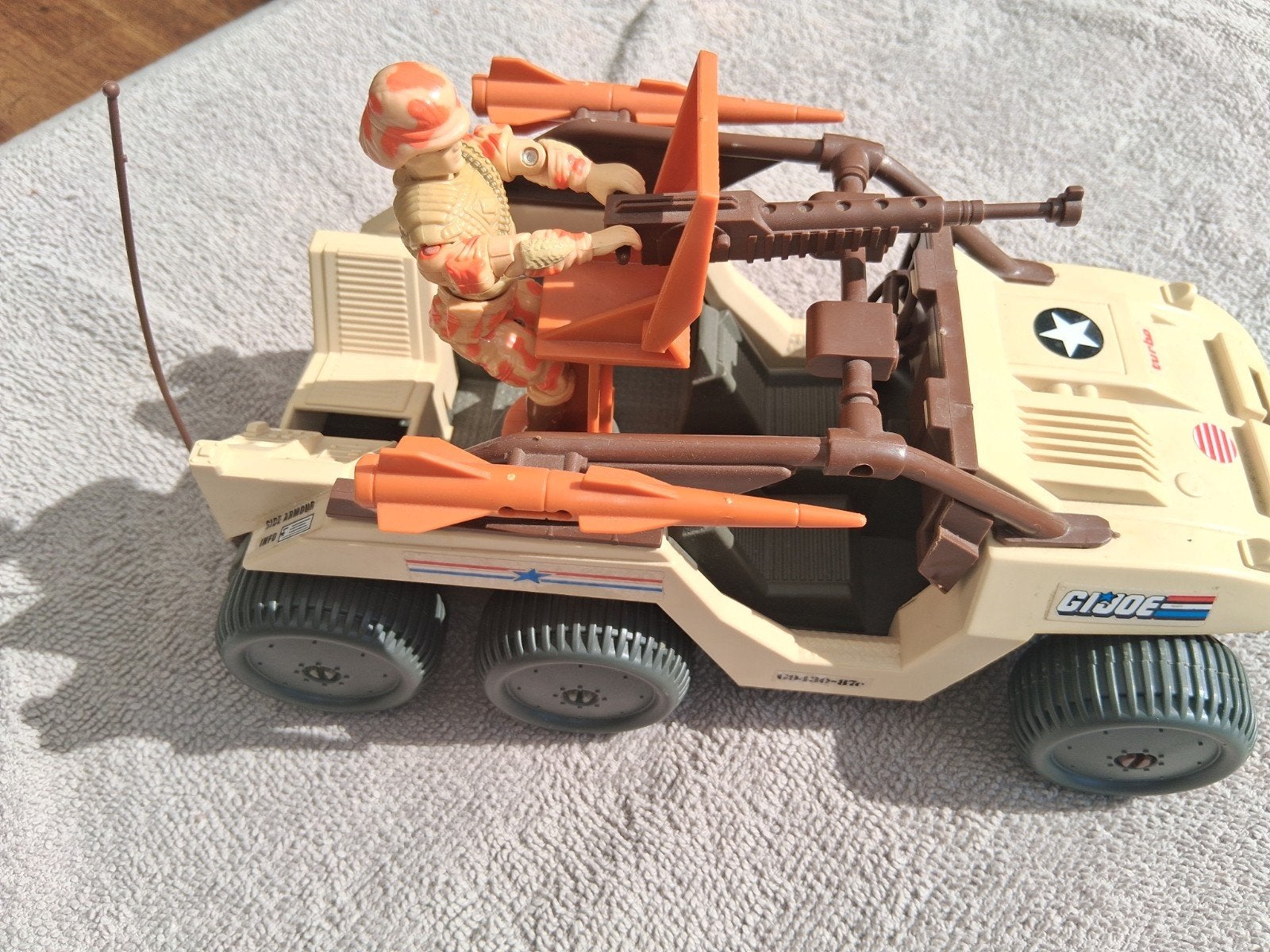 Vintage G.I. Joe 6-wieler met figuur en accessoires, Ophalen of Verzenden, Zo goed als nieuw