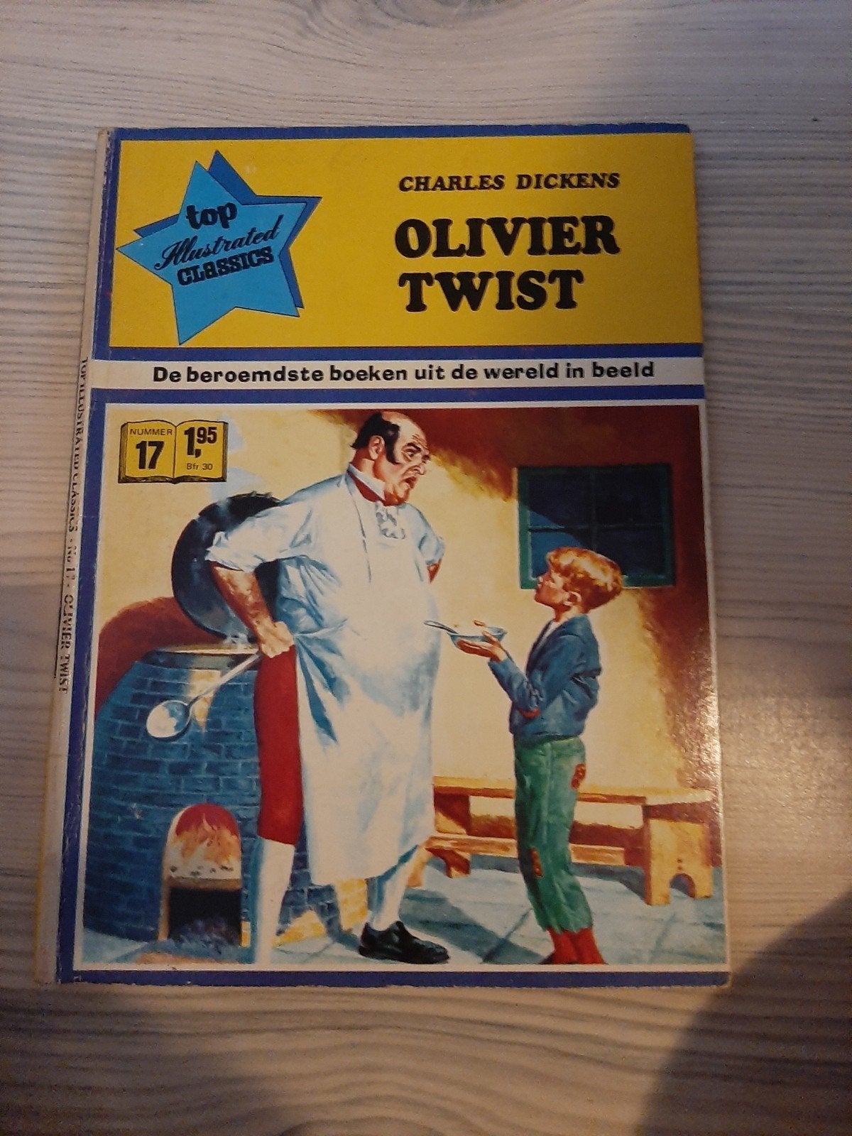 Olivier Twist - Top Illustrated Classics, Ophalen of Verzenden, Gelezen, Charles Dickens