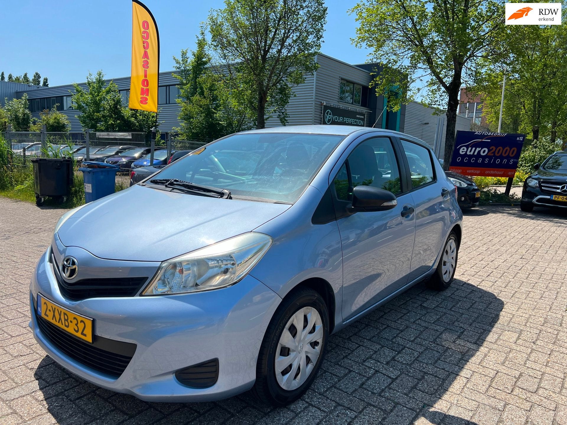 Toyota Yaris 1.0 VVT-i Comfort - AIRCO - NIEUWE JAAR APK !, Auto's, Euro 5, Stof, Gebruikt, Bedrijf