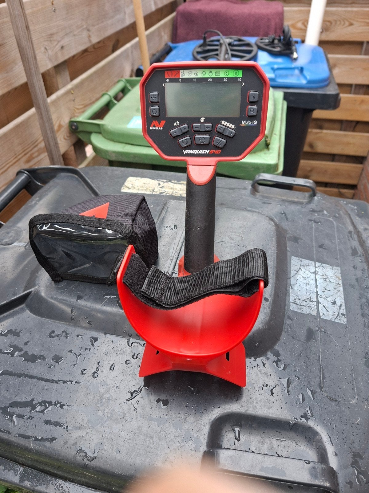 Minelab Vanquish 540 Pro Pack Metaaldetector met Accessoires, Meer dan 30 cm, Ophalen of Verzenden, Zo goed als nieuw, Minelab