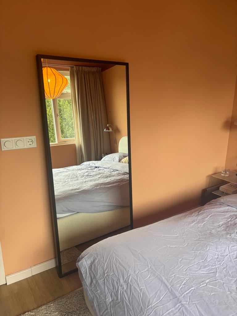 Ikea HOVET spiegel zwart groot, Huis en Inrichting, Woonaccessoires | Spiegels, Gebruikt, 50 tot 75 cm, 150 tot 200 cm, Rechthoekig
