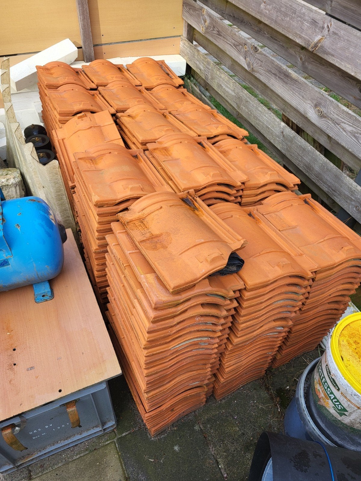 Gebruikte J. Kunstjens Tegelen dakpannen - Made in Holland, Doe-het-zelf en Verbouw, Ophalen, Gebruikt, Steen of Klei, 15 m² of meer