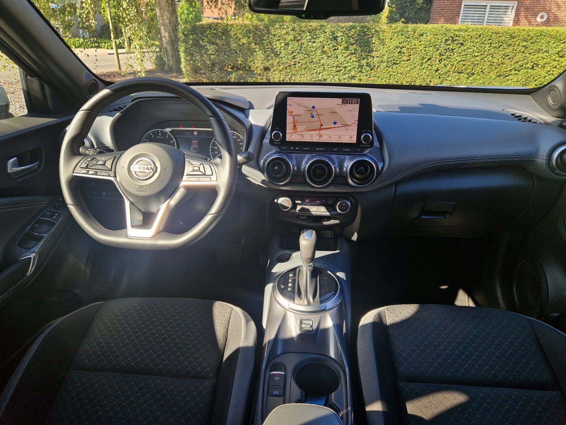 Foto 3 van Nissan Juke 1.0 DIG-T N-Design AUTOMAAT !