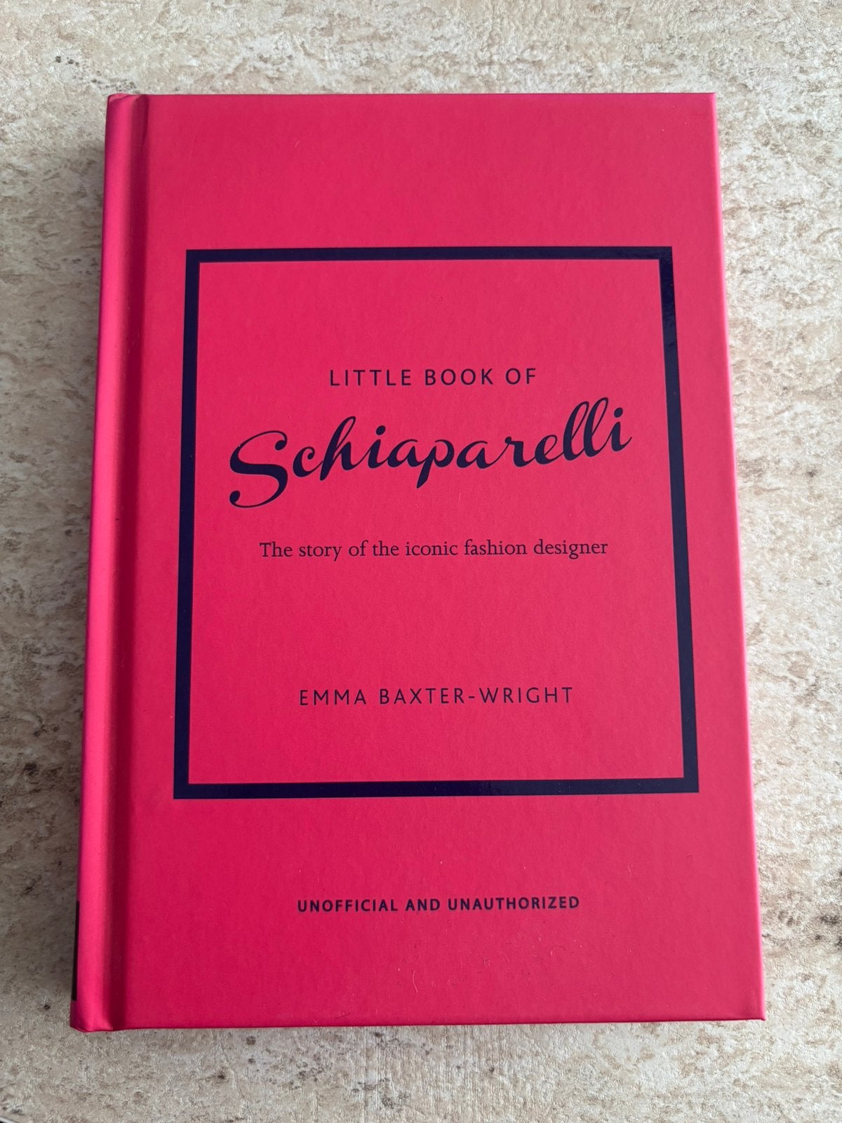 Little book of schiaparelli, Boeken, Ophalen, Zo goed als nieuw, Mode algemeen