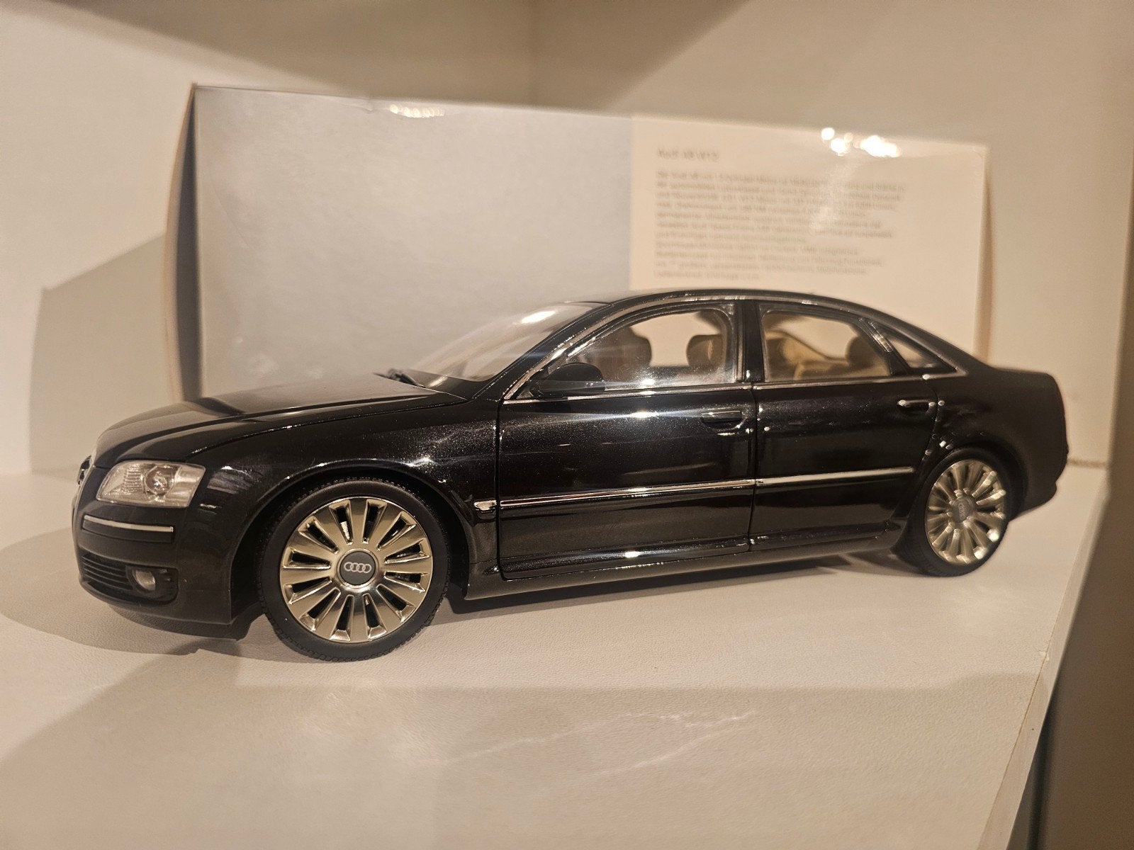 Kyosho Audi A8 W12 Phantomzwart 1:18, Ophalen of Verzenden, Zo goed als nieuw, Auto, Kyosho