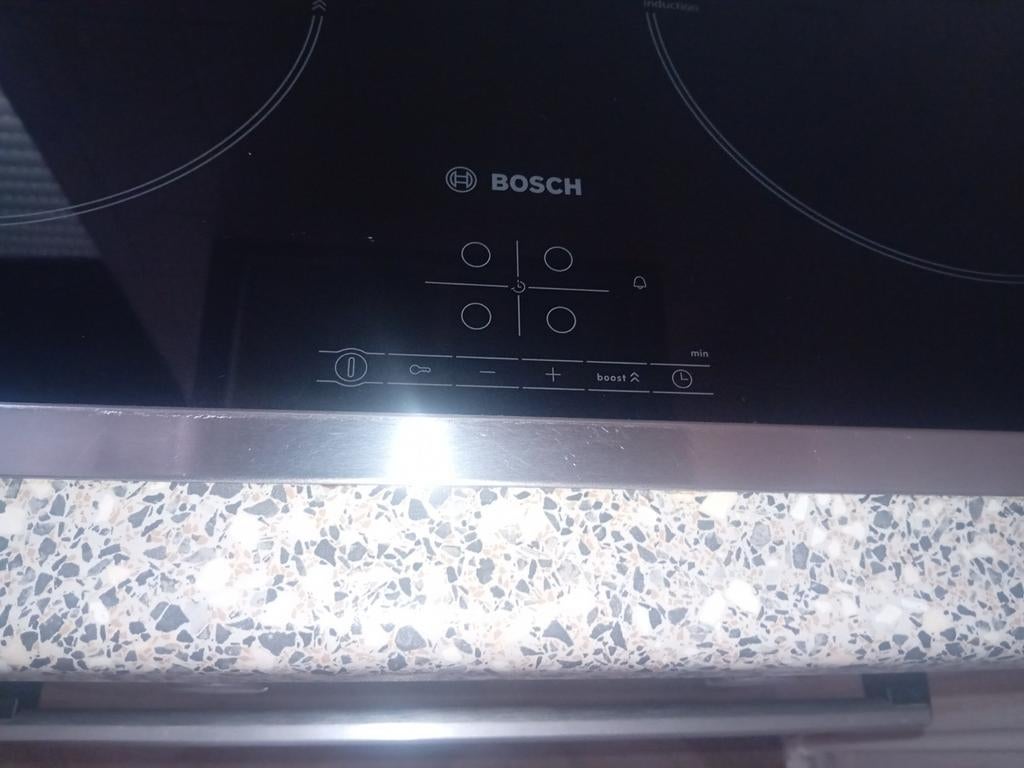 Bosch Inductiekookplaat, 220 volt - Werkt nog perfect!, Gebruikt, Inbouw, Inductie, 4 kookzones