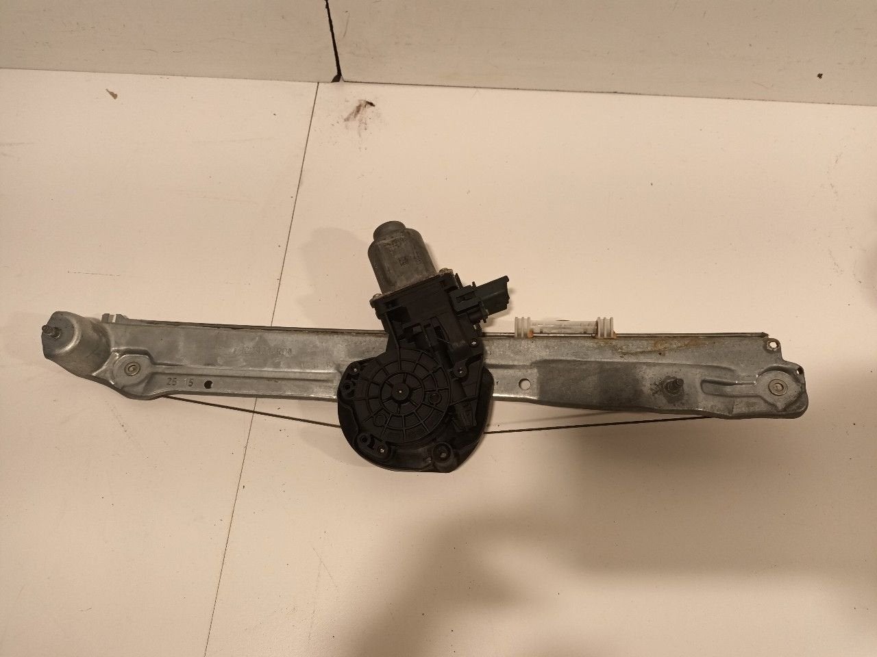 Raammechaniek rechts achter Renault Espace, Auto-onderdelen, Onderdelen@venauto.nl, Van der Ven Autorecycling B.V., Gebruikt, Ettenseweg 76, 4706 PB Roosendaal, The Netherlands
