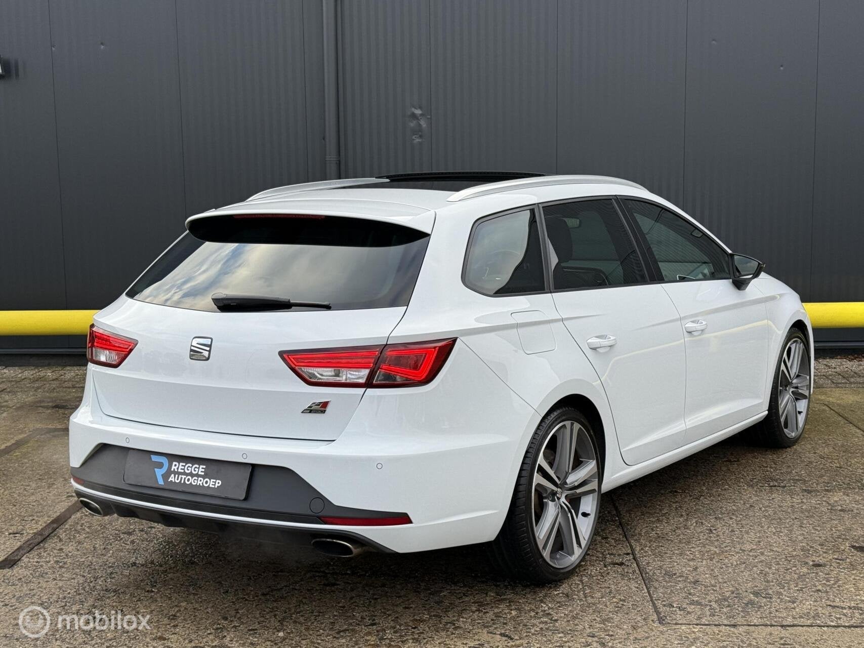 Seat Leon ST 2.0 TSI Cupra 290 PANORAMADAK|BOMVOL, Auto's, 15 km/l, Gebruikt, Euro 6, 4 cilinders