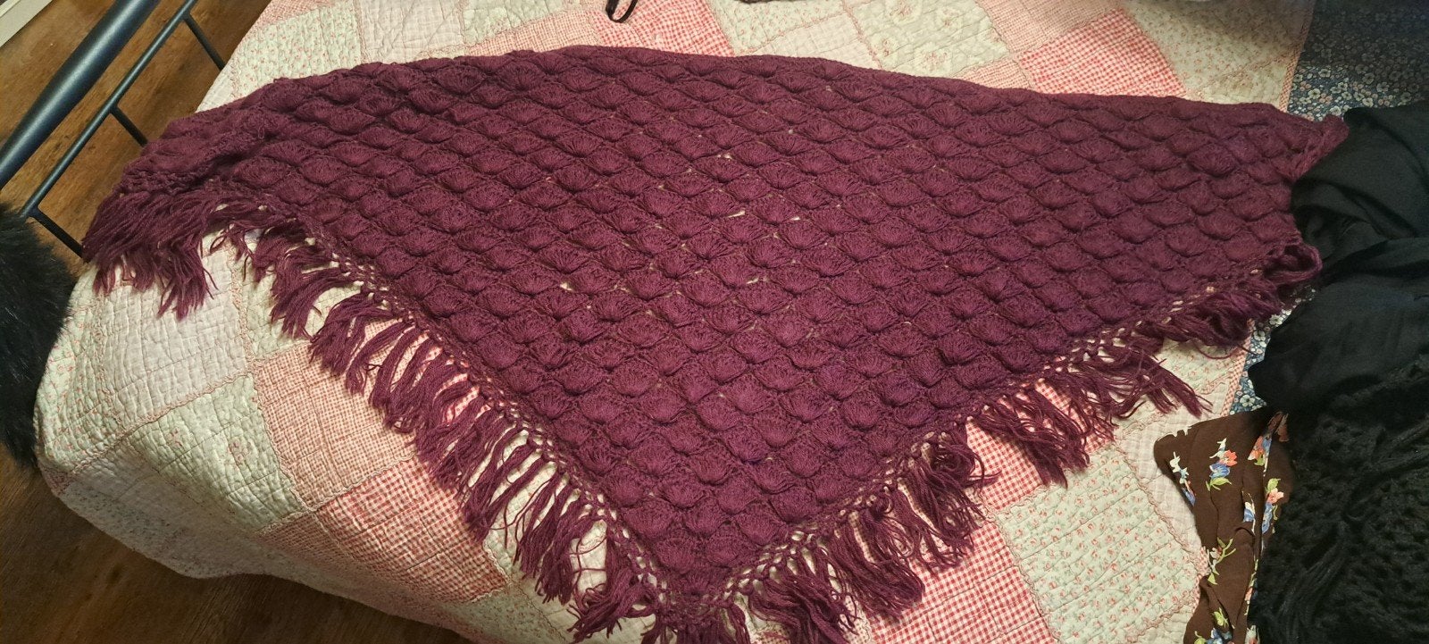 Handgebreide paarse omslagdoek sjaal sjawl Plaid met Franjes, Verzenden, Maat 46/48 (XL) of groter, Sjaal