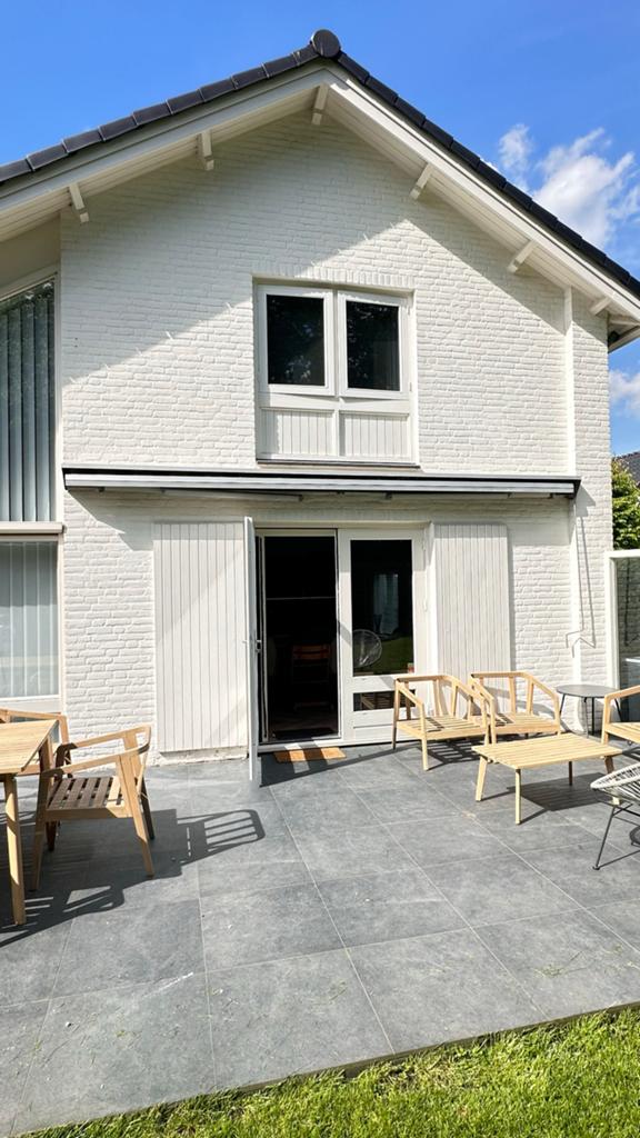 Zonnescherm grijs wit gestreept 5 meter breed (GRATIS), Tuin en Terras, Zonneschermen, Ophalen, Gebruikt, 450 cm of meer, 150 tot 300 cm