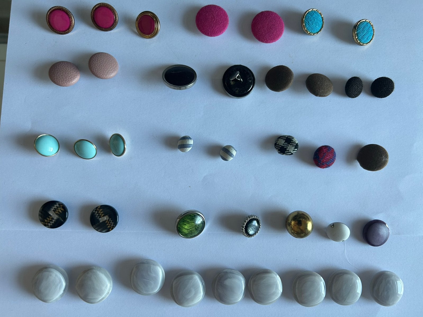 Diverse knopen set - Nieuw en Zo goed als nieuw, Kleding | Dames, Overige Dameskleding, Ophalen of Verzenden, Zo goed als nieuw