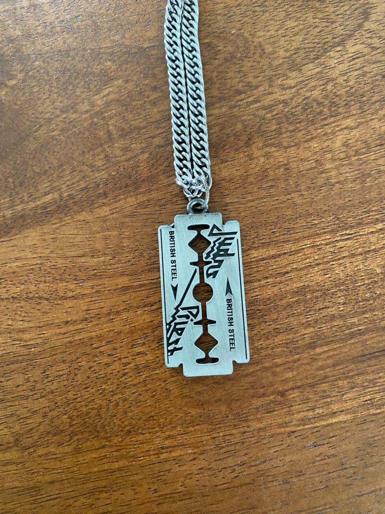 Judas Priest hanger, Ophalen of Verzenden, Zo goed als nieuw, Zilver, Overige materialen