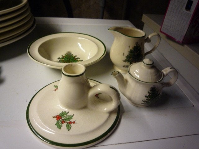 kerstservies Cuthbertson christmas tree, Ophalen of Verzenden, Zo goed als nieuw, Aardewerk, Overige stijlen