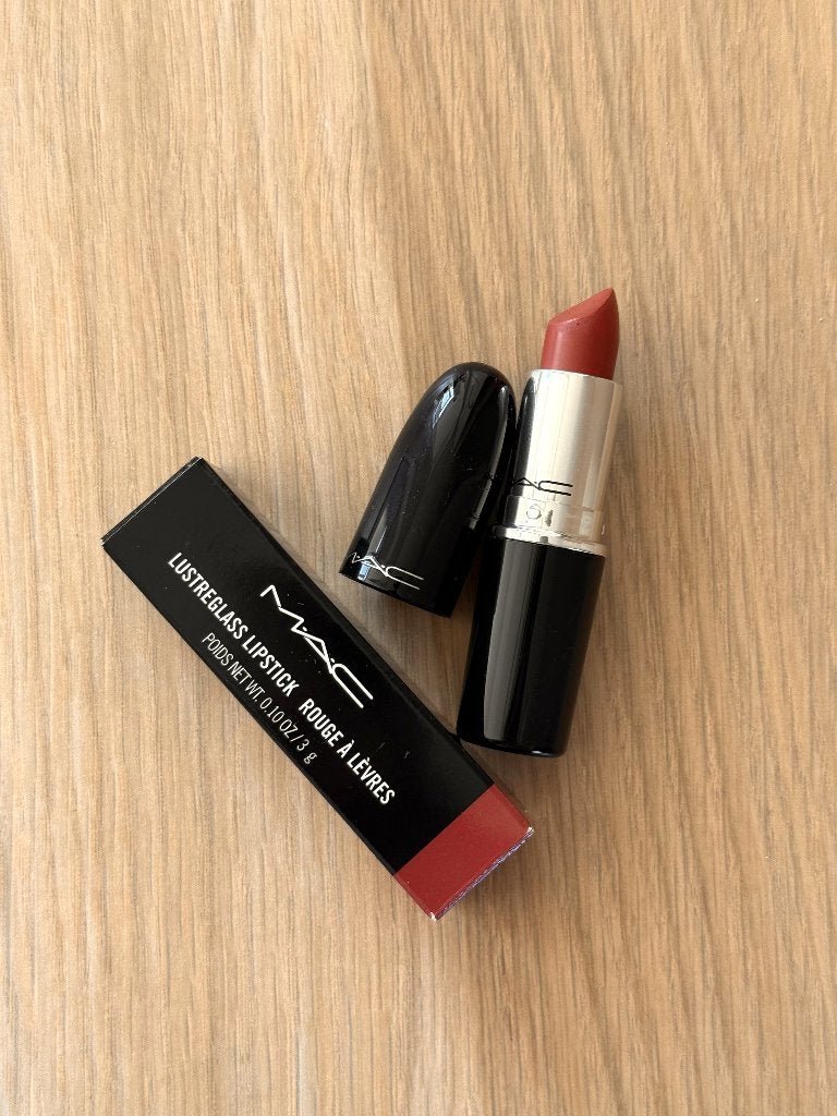 MAC Lustreglass Lipstick #544 Business Casual, Ophalen of Verzenden, Zo goed als nieuw, Overige kleuren, Lippen