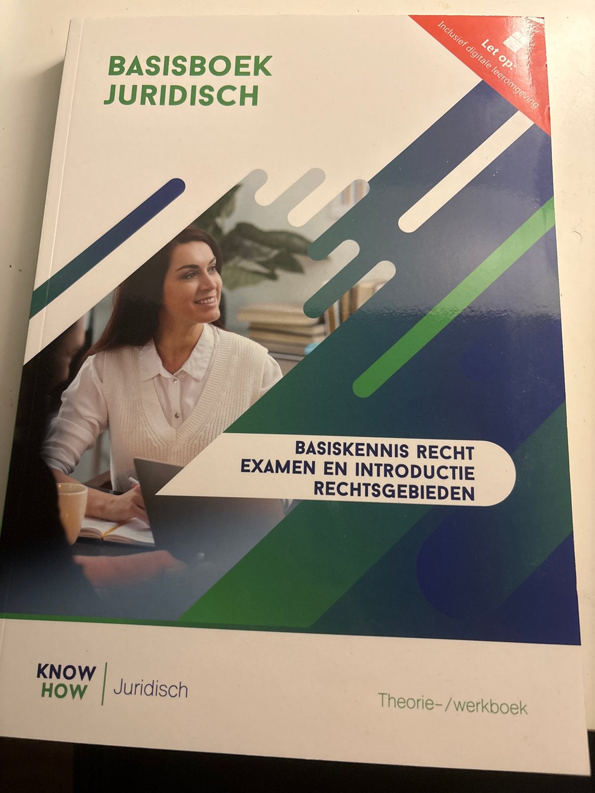 Basisboek Juridisch - Basiskennis Recht Examen, Ophalen of Verzenden, Gamma, Zo goed als nieuw, MBO