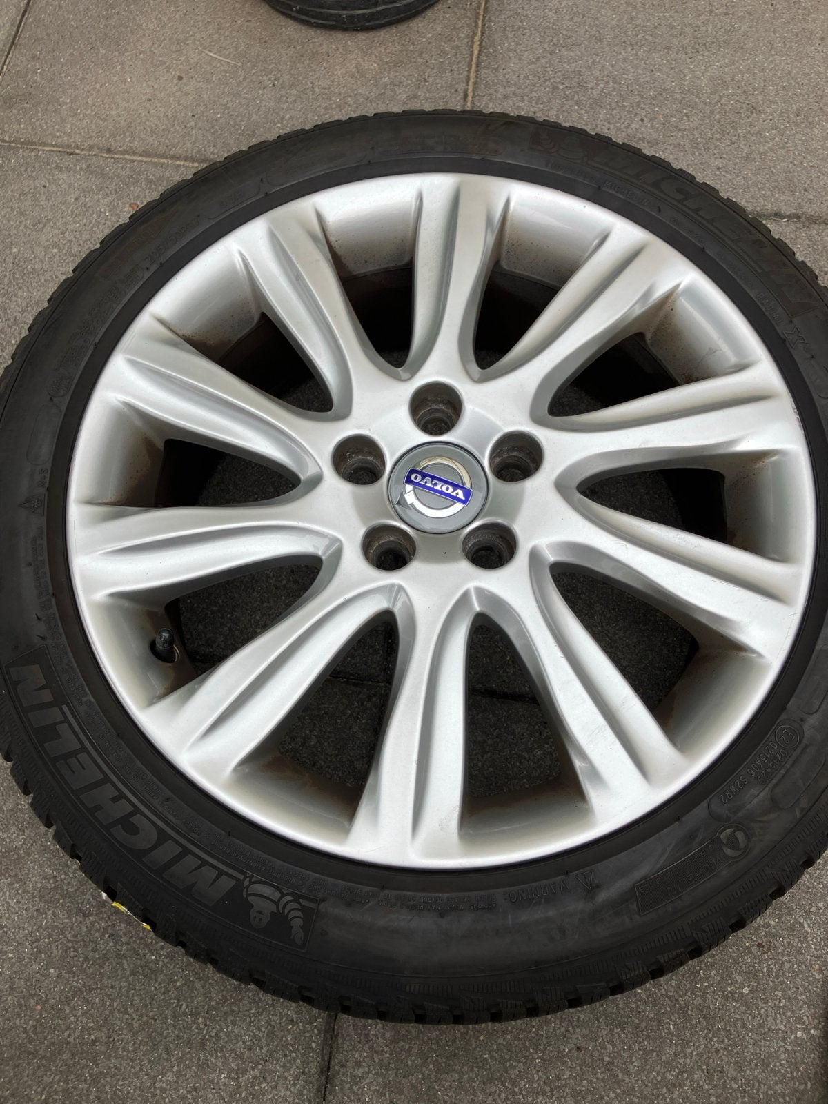 Originele Volvo V40 17 inch winterbanden Michelin Alpin A4, Auto-onderdelen, Banden en Velgen, Ophalen, Gebruikt, Banden en Velgen