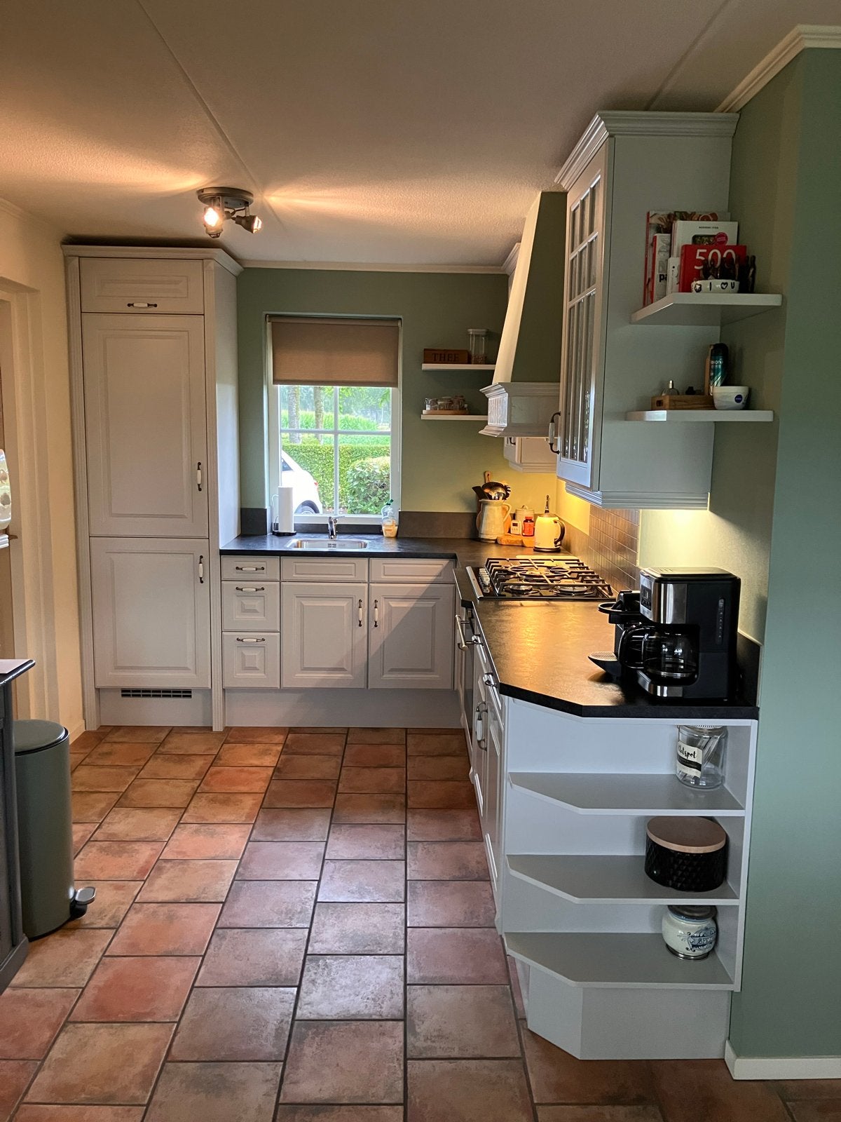 Complete hoekkeuken met inbouwapparatuur, Ophalen, Gebruikt, Wit, Hoekkeuken