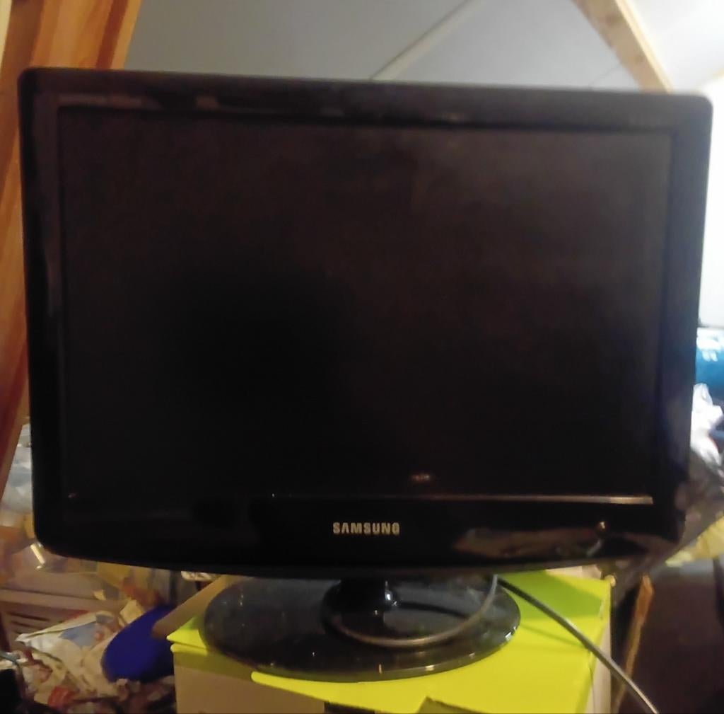 SAMSUNG FLATSCREEN TV 20 INCH MET AFSTANDSBEDIENING, Ophalen, 50 Hz, Samsung