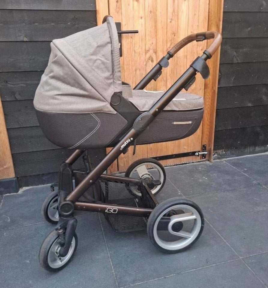 Mutsy iGO kinderwagen 2 in 1, Ophalen, Gebruikt, Mutsy