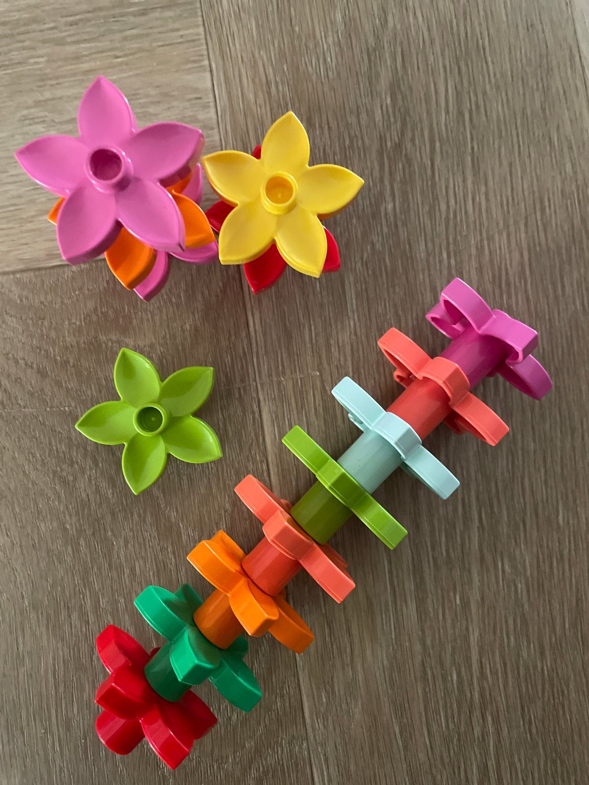 Lego Duplo Bloemen in diverse kleuren - per stuk, Ophalen of Verzenden, Gebruikt, Losse stenen, Duplo