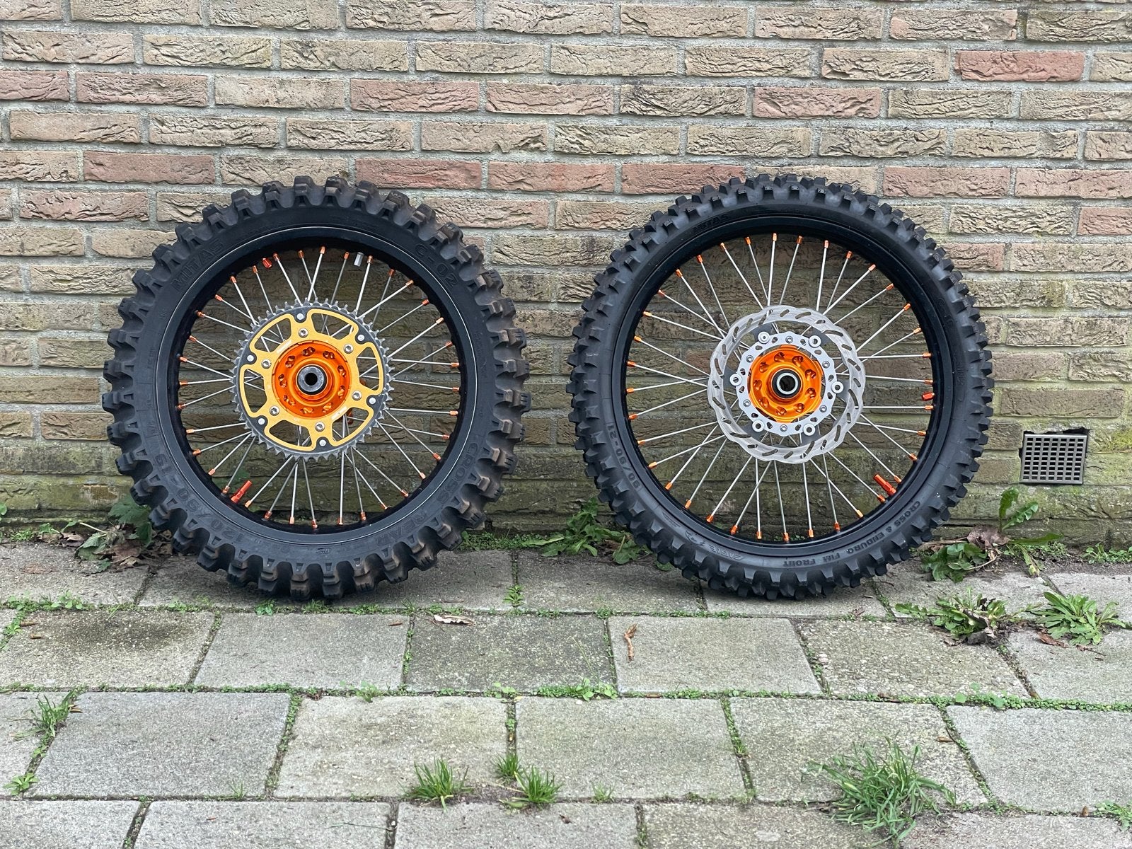 KTM EXC Crossvelgen met Haan naven en Mitas banden, Motoren, Ophalen, Gebruikt