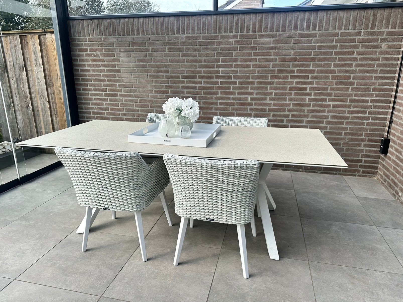 Te koop tuintafel Bellagio, stoelen Manifesto en dienblad!, Ophalen, Zo goed als nieuw, Aluminium
