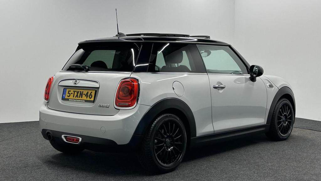 Mini Mini 1.5 Cooper Chili Serious Business PANO HEAD UP NAV, Auto's, Mini, Voorwielaandrijving, 136 pk, Gebruikt, Met garantie (alle)