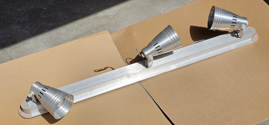 IKEA Spotlamp met 3 Spots – Werkt Perfect, Huis en Inrichting, Lampen | Spots, Ophalen, Zo goed als nieuw, Metaal of Aluminium