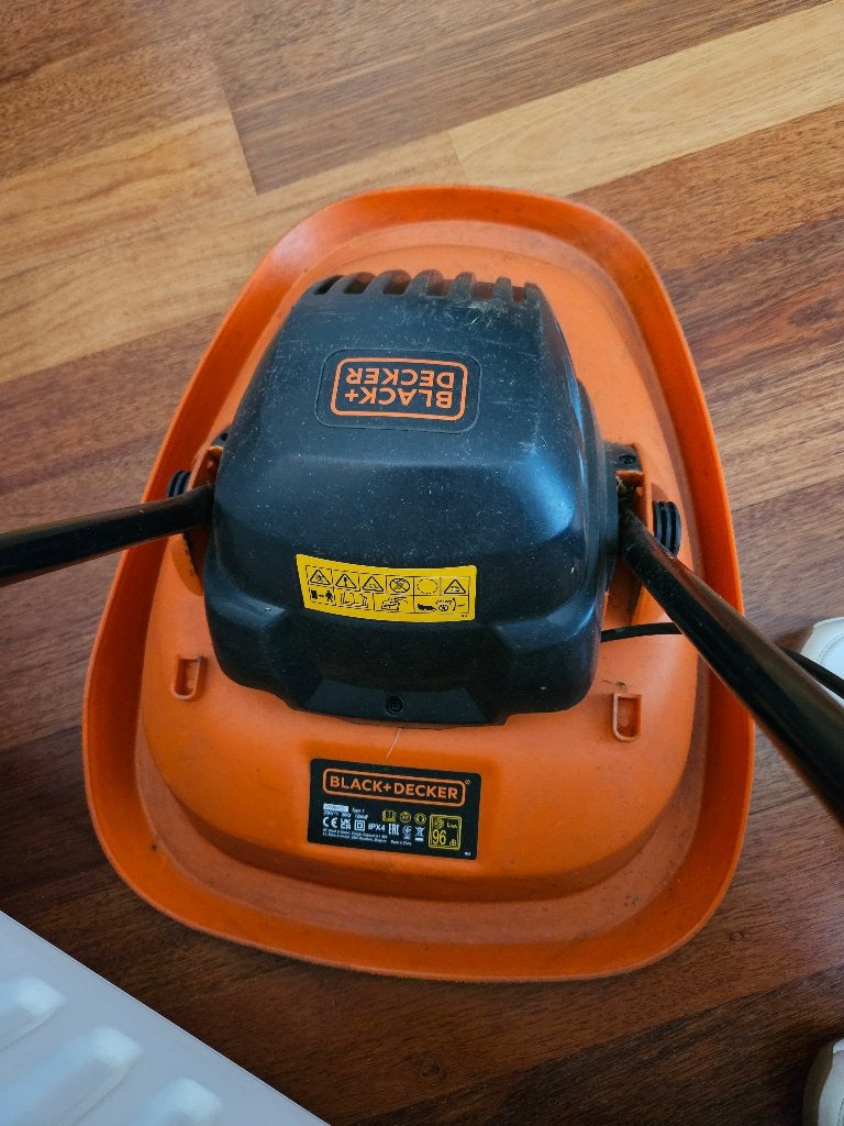 Te koop Black+Decker Elektrische Zweefmaaier, Ophalen, Gebruikt, Elektrische grasmaaier, Minder dan 30 cm