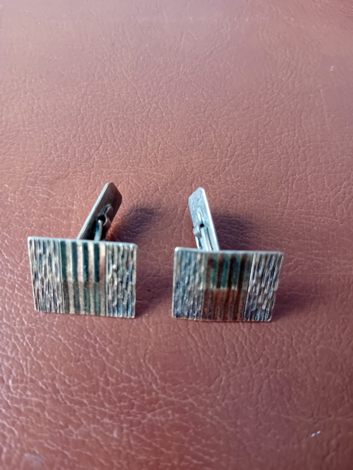 mooie zilverkleurige en goudkleurige manchetknopen, Sieraden, Tassen en Uiterlijk, Ophalen of Verzenden, Zo goed als nieuw, Overige materialen