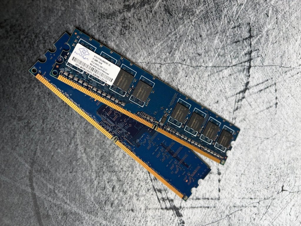 Nanya DDR2 RAM Geheugen Set (2x 512MB), Server, PC2-5300U, Ophalen of Verzenden, DDR2