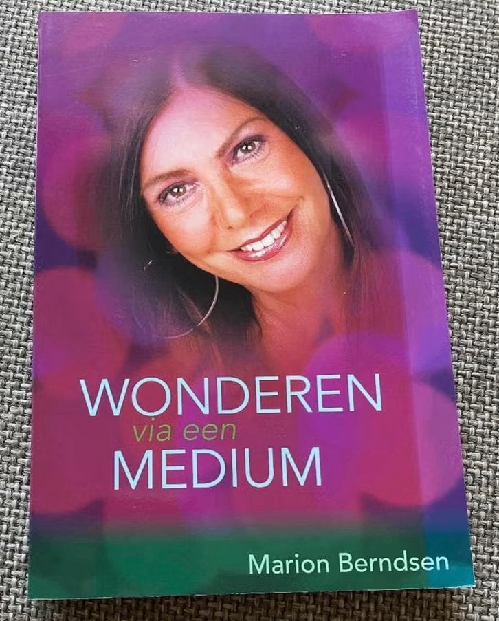 Boek Marion Berndsen - Wonderen via een medium Nieuw, Spiritualiteit algemeen, Overige typen, Nieuw, Ophalen of Verzenden