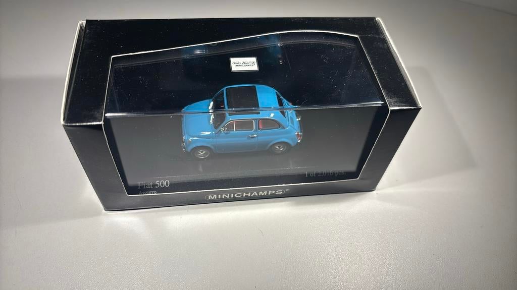 Fiat 500 bleu minichamps 1.43, Hobby en Vrije tijd, Modelauto's | 1:43, Auto, Ophalen of Verzenden, MiniChamps, A