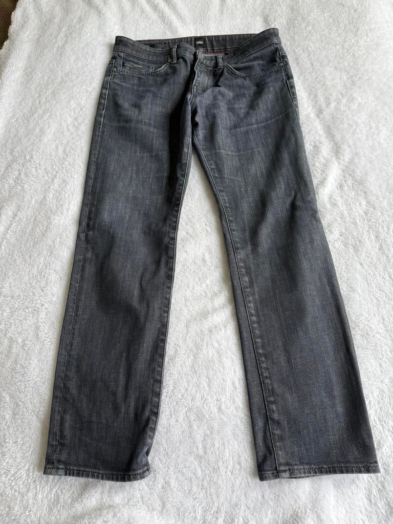 Spijkerbroek heren merk hugo boss maat 32/30, Kleding | Heren, Spijkerbroeken en Jeans, Ophalen of Verzenden, Gedragen, Blauw