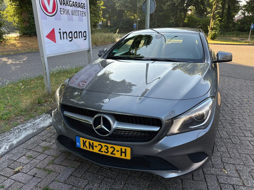 Mercedes-Benz CLA-klasse Shooting Brake 200 OrangeArt Editio, Auto's, CLA, Gebruikt, Euro 6, Start-stop-systeem