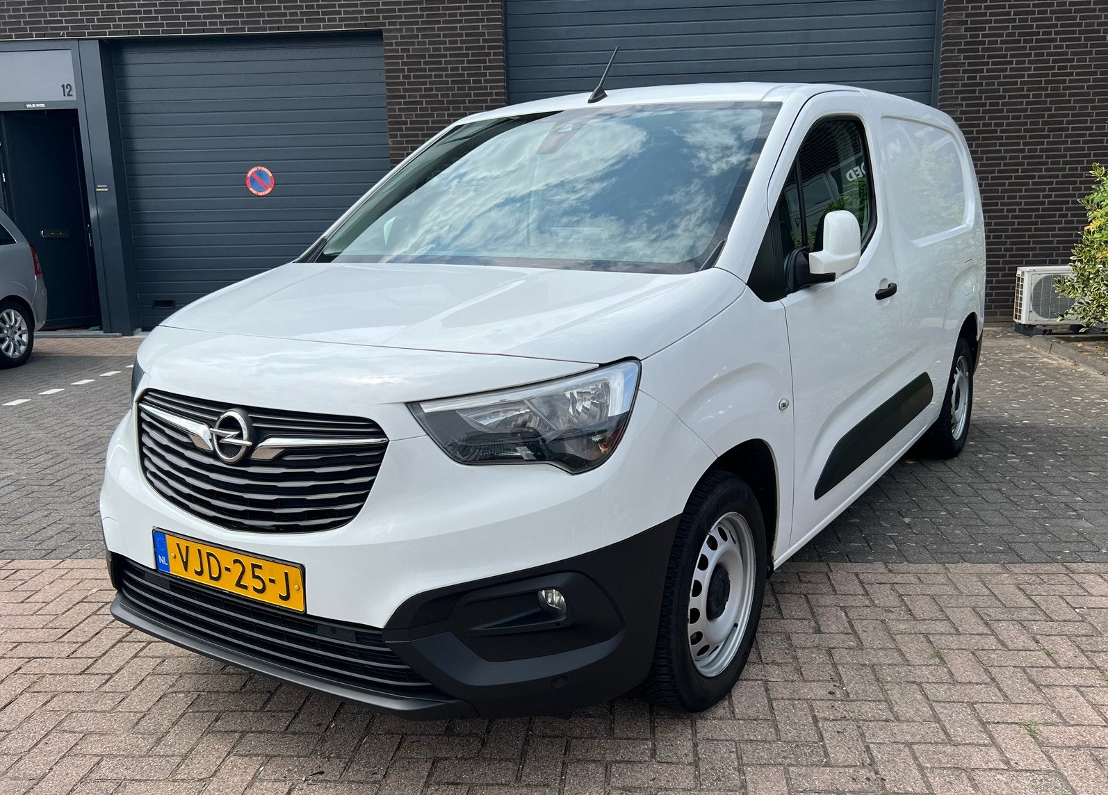 Opel Combo 1.5D Maxi | CarPlay | Sortimo | 71.244 km, Auto's, Voorwielaandrijving, 730 kg, 4 cilinders, Wit